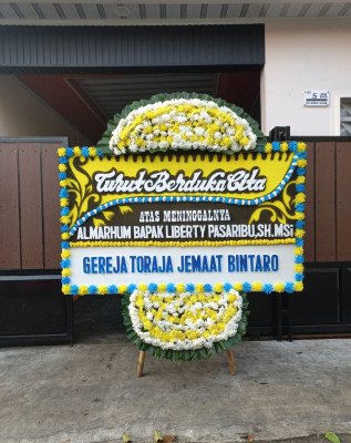 Papan Bunga Duka di Setiaratu